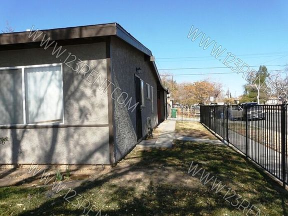 3rd image of 1303 W Avenue H15