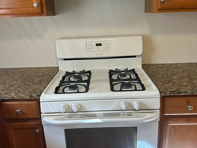 371 Easton Rd — Photo 11