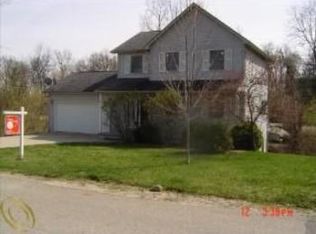 714 Porteous Dr, Lake Orion, MI