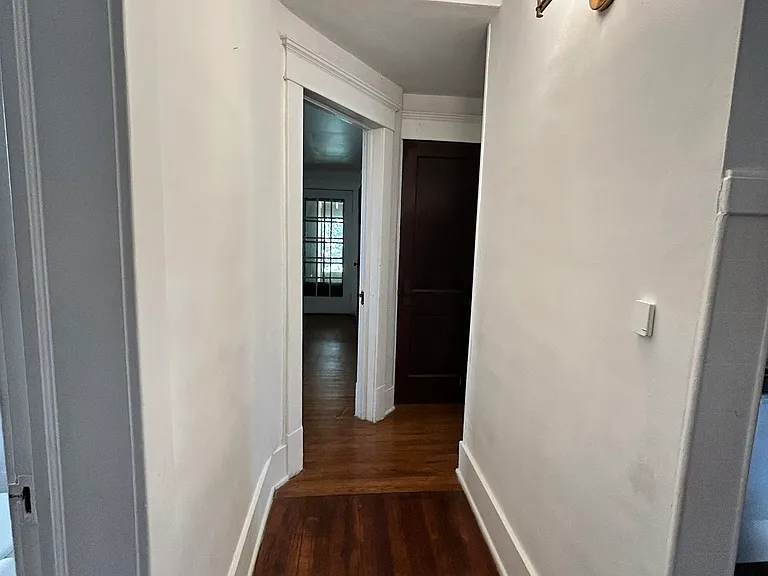 105 Florence Ave — Photo 22
