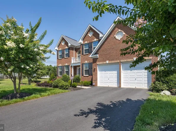3 Perth Dr, Fredericksburg, VA 22405
