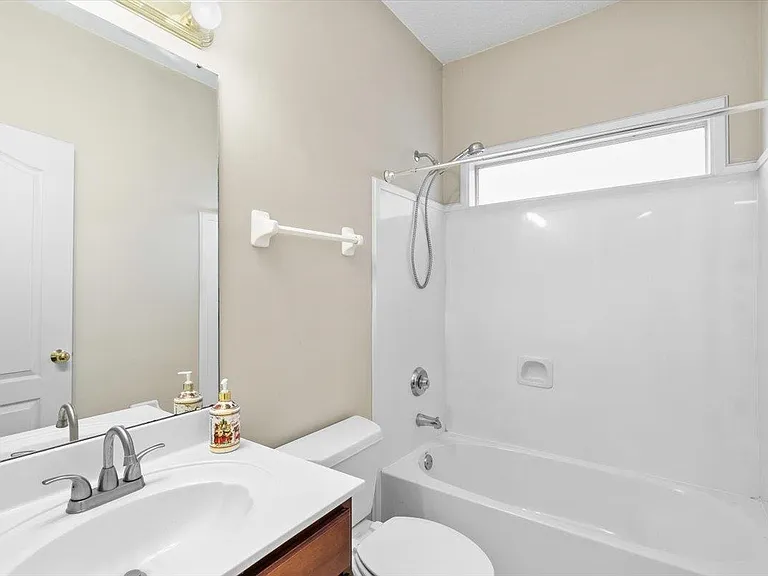 9294 S Fairmont Cir — Photo 11