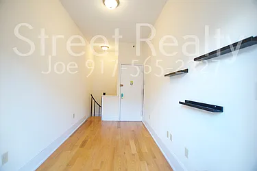 Rented by Street Realty Brokerage LLC