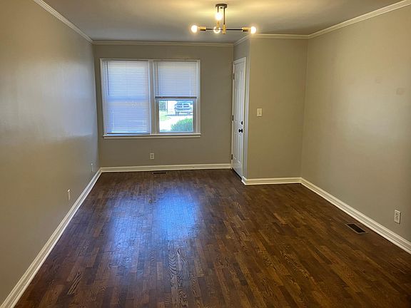 4th image of 109 Rodney Ave #A