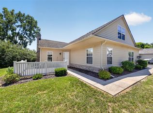 1122 Abbey Ct, Westland, MI 48185