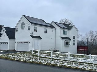 20 Griffen St, Poughquag, NY 12570