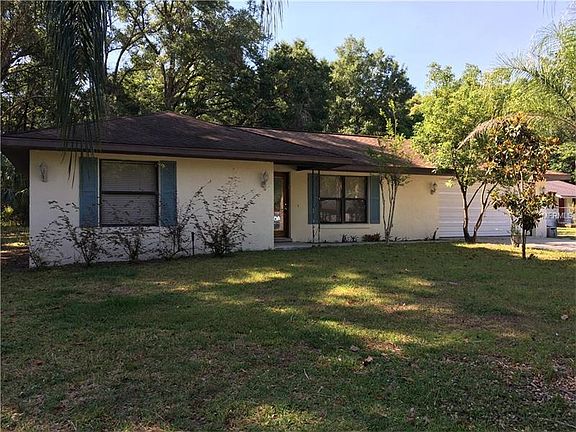 2nd image of 4 Poinsettia Dr
