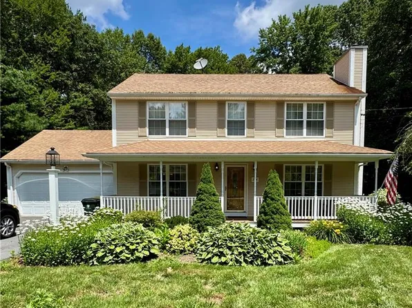 224 Lynne Ln, Harrisville, RI 02830