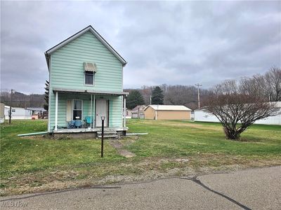 2660 S Lawn Ave, Coshocton, OH, 43812