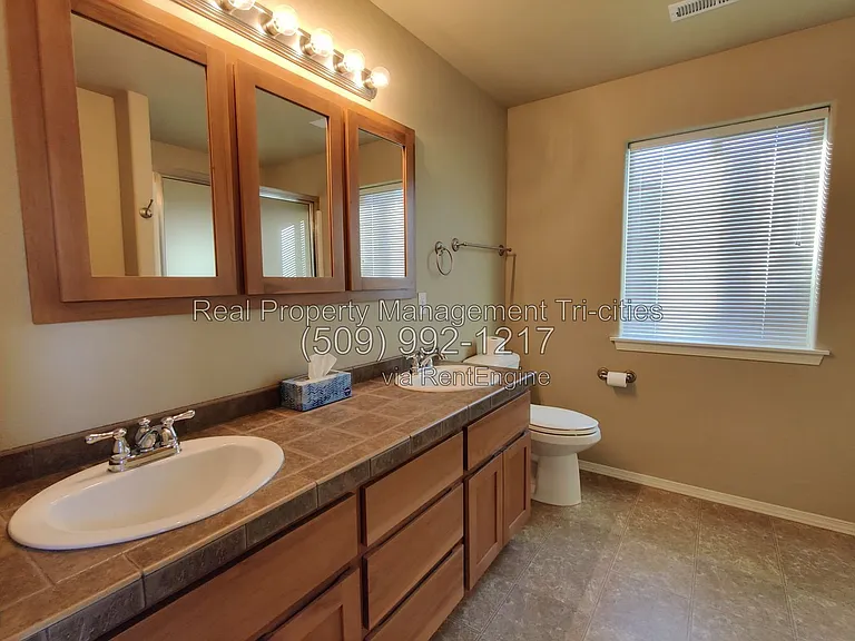 2667 Torrey Pines Way — Photo 21