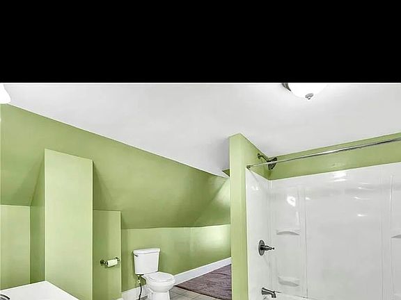 3rd floor Bathroom