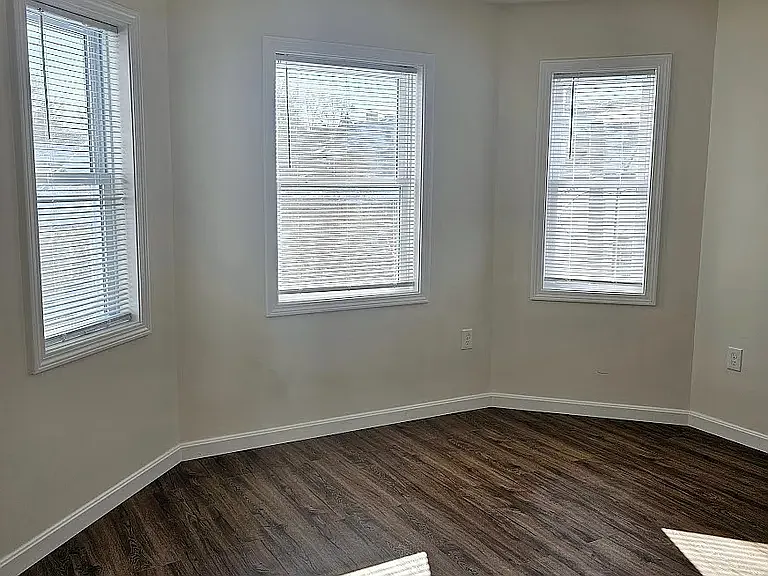 76 Brent St #2 — Photo 25