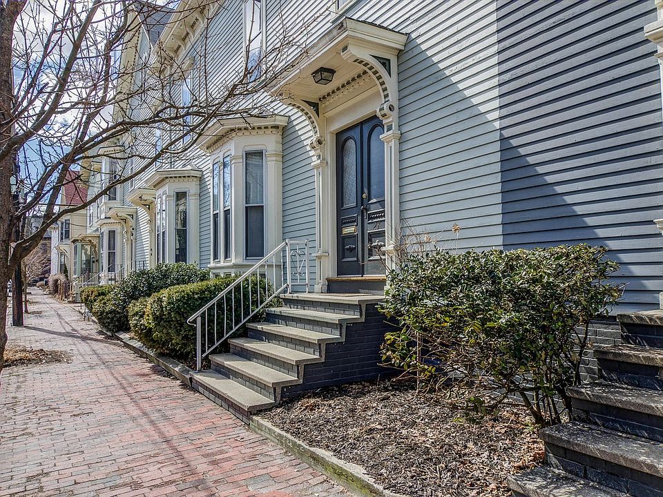 1st image of 27 Cushman St #1