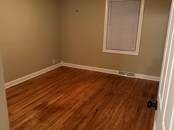 5th image of 272 N Douglas Ave