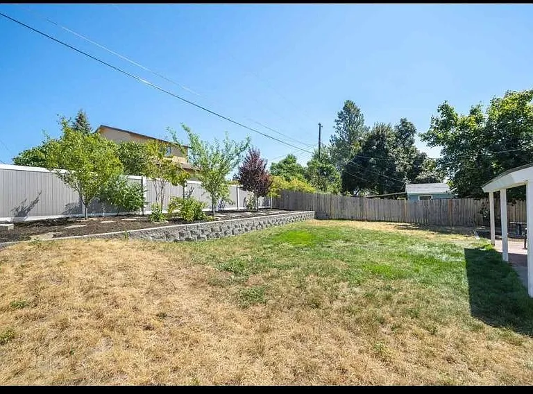 5820 N Moore St — Photo 27