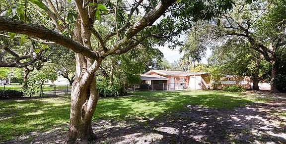 5th image of 6650 Chapman Field Dr