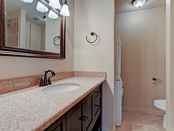 5th image of 1201 McDuffie St Unit 207