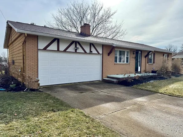 1741 Emerson Dr, Mansfield, OH 44904