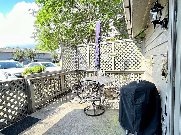 4th image of 389 Clubhouse Dr APT Kk2