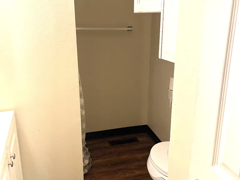342 W 21st St #2 — Photo 3