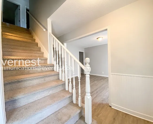 1810 E 154th St — Photo 22