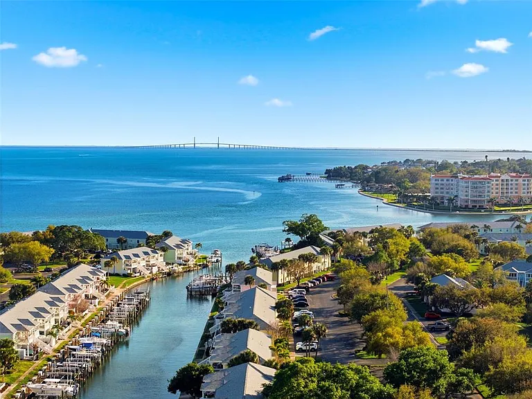 5174 Beach Dr SE #D — Photo 36