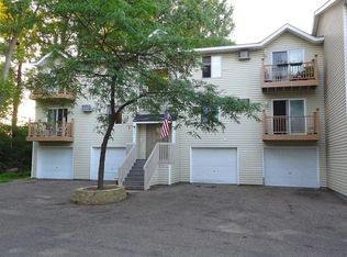 942 Wescott Trail, Saint Paul, MN 55123