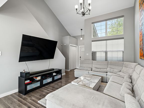 3rd image of 1006 Sudbury Dr