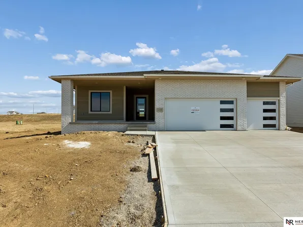 11103 N 173rd St, Bennington, NE 68007