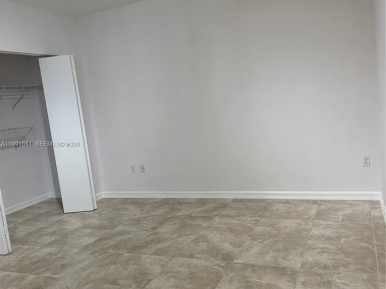 18800 NE 29th Ave #822 — Photo 33