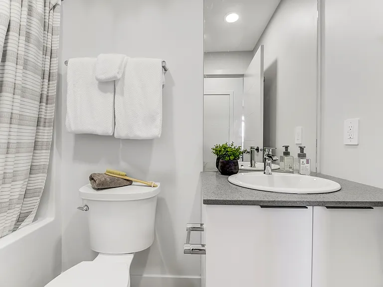 5394 Admiral Girouard St NW — Photo 13