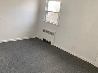 10 Oceanview Rd #2, Lynbrook, NY 11563