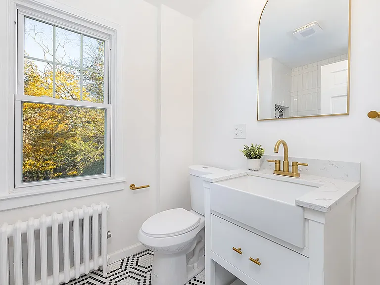51 Hepburn Rd — Photo 7