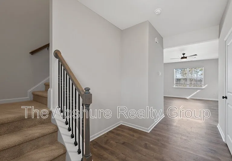 49 River Bank Rd — Photo 7