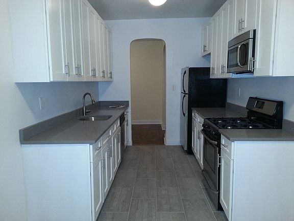 dine in kitchen
