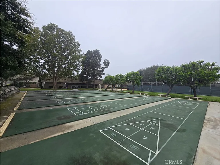 8933 Biscayne Ct #8933221G — Photo 26