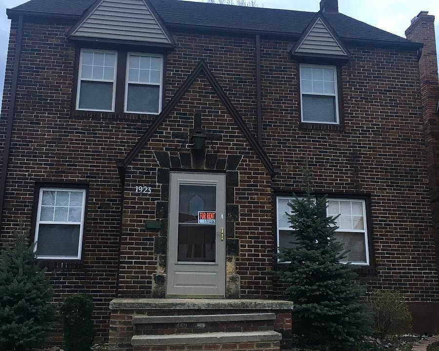 1st image of 1923 Powell Ave