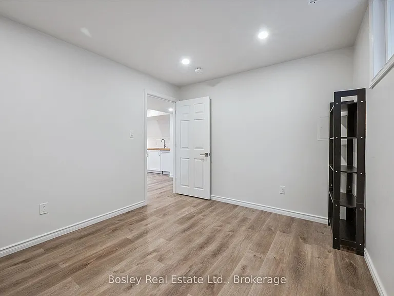 24 Menzie Ave #B — Photo 22