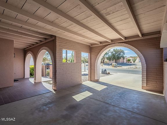 5th image of 1016 N Abrego Dr