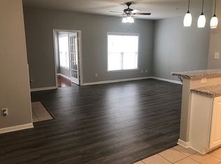 6941 Hanesbrook Cir APT 102, Clemmons, NC 27012