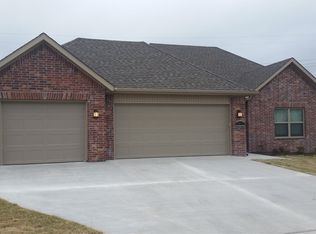 1773 Sinclair Ave, Fayetteville, AR 72701