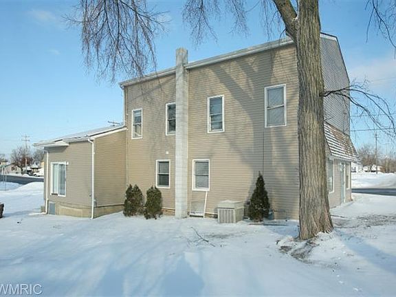 3rd image of 303 Columbia Ave W
