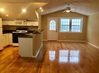 221 N Main St #2, Middleton, MA 01949