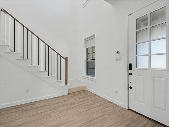 4th image of 4533 English Maple Dr
