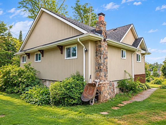 4th image of 16 Hummingbird Ln