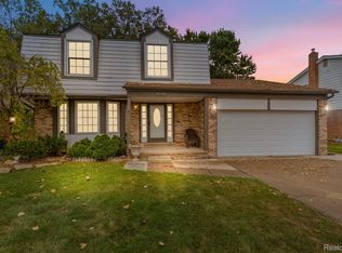 38726 Sumpter Dr, Sterling Heights, MI 48310