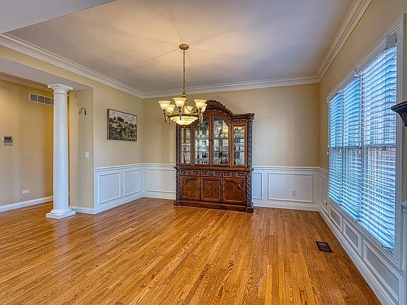 5th image of 2800 Briarcliff Dr