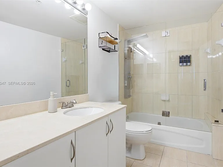 1750 N Bayshore Dr #4801 — Photo 37