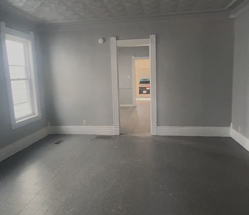 3rd image of 607 Ash St #1
