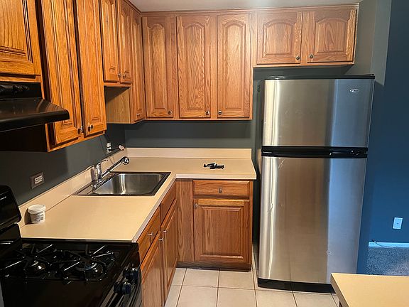 5th image of 1460 Fairlane Dr APT 324
